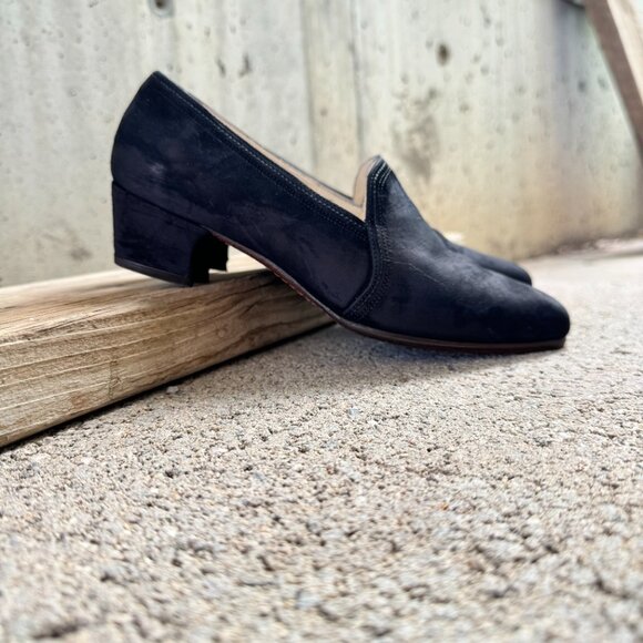 COLE HAAN WOMEN'S BLACK VELVET HEELS SIZE 5.5 - Picture 6 of 11